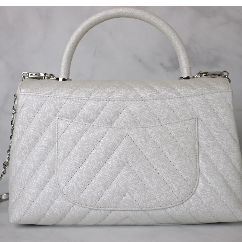 ππ LIKE NEW CHANEL Coco Handle Small Pearly White Caviar Leather SHW ππ - Picture 3 of 9